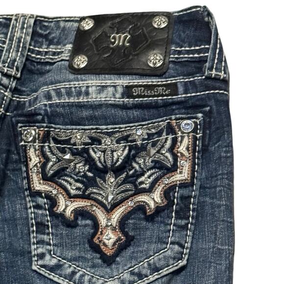 Miss Me Blue Jeans WOMEN’S Size 27 Signature Cuffed Capri Fit denim sequin - Picture 3 of 6